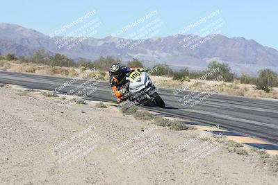 media/Dec-04-2025-Racers Edge (Thu) [[5ebc9f124d]]/3-B Group/3-Session 2 (Turn 7 Inside)/